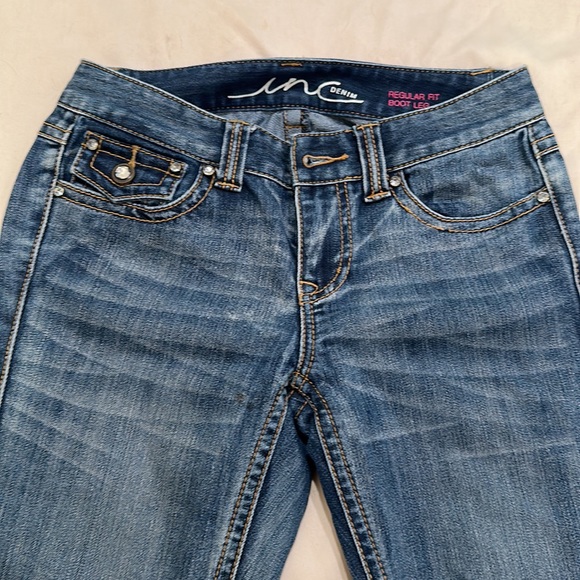 Inc Denim Jeans. Regular Fit Boot Cut Size 4p - Picture 2 of 5